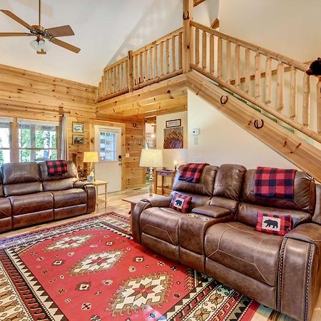 Waynesville Cabin With Covered Deck And Fire Pit! Lake Junaluska Zewnętrze zdjęcie