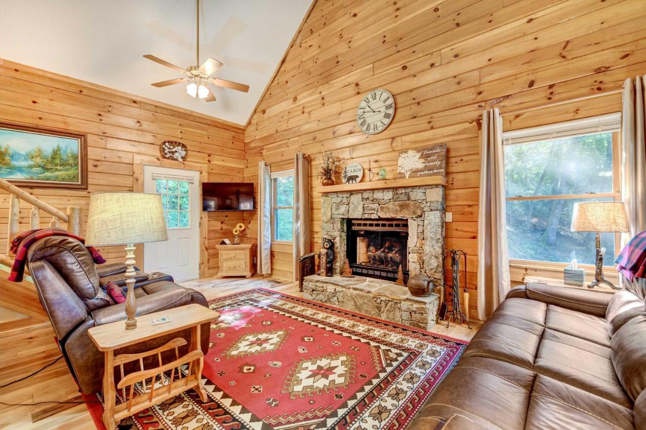 Waynesville Cabin With Covered Deck And Fire Pit! Lake Junaluska Zewnętrze zdjęcie