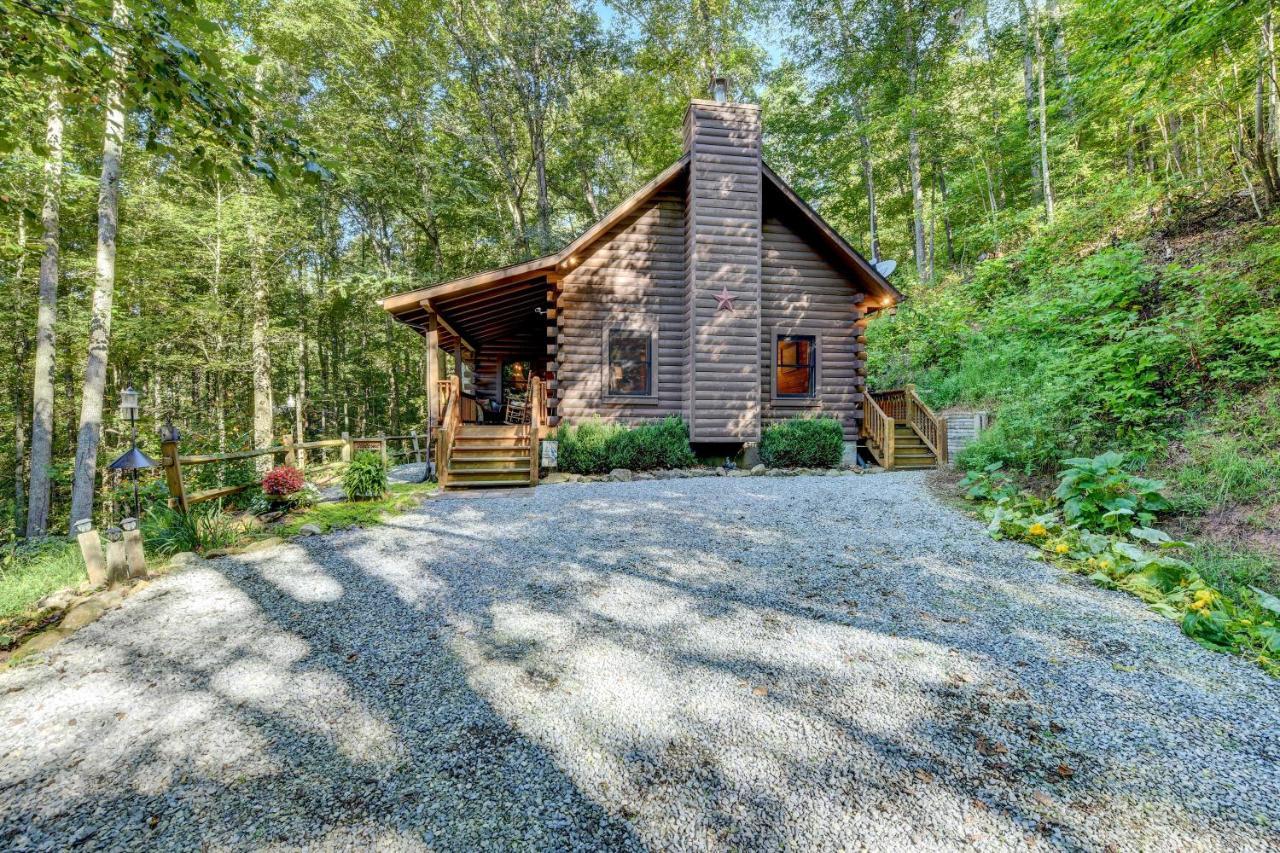 Waynesville Cabin With Covered Deck And Fire Pit! Lake Junaluska Zewnętrze zdjęcie