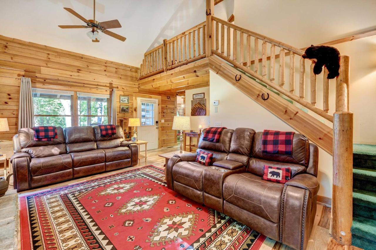 Waynesville Cabin With Covered Deck And Fire Pit! Lake Junaluska Zewnętrze zdjęcie