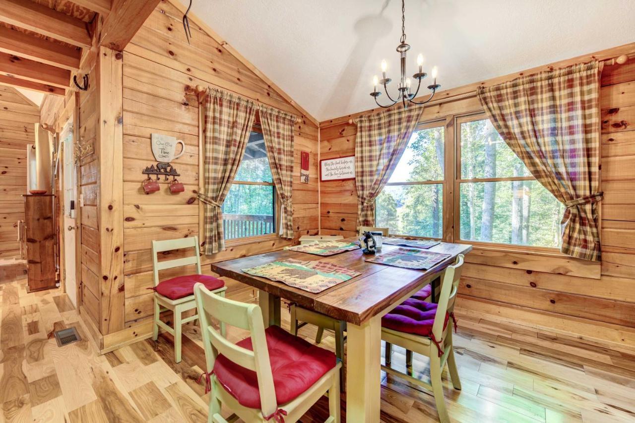 Waynesville Cabin With Covered Deck And Fire Pit! Lake Junaluska Zewnętrze zdjęcie