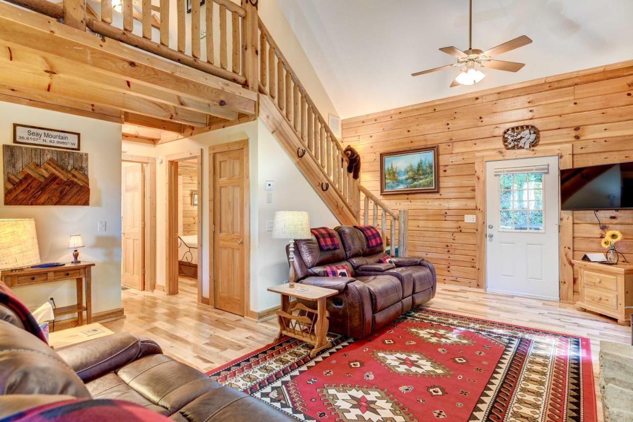 Waynesville Cabin With Covered Deck And Fire Pit! Lake Junaluska Zewnętrze zdjęcie